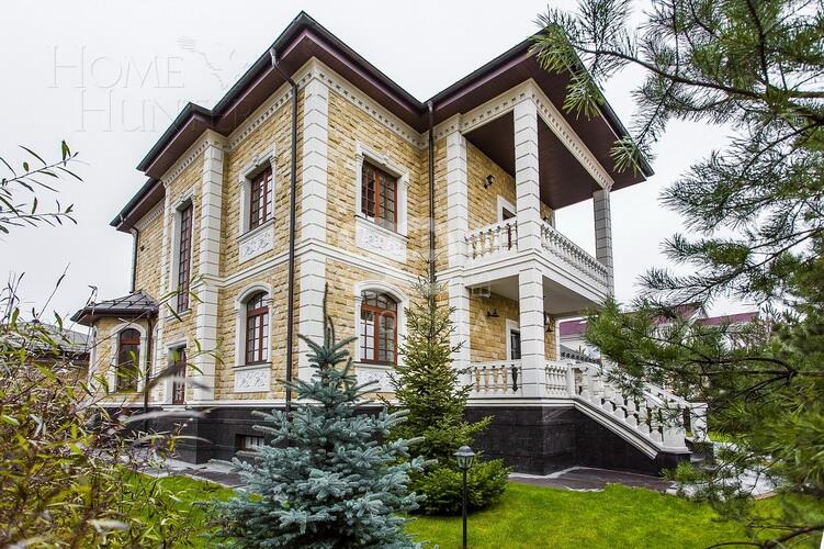 2-этажный коттедж 1 306 м² с отделкой