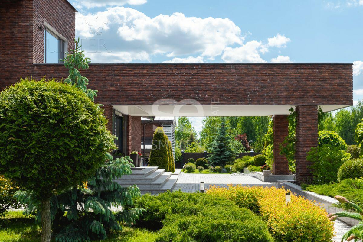 2-этажный коттедж 850 м² с отделкой