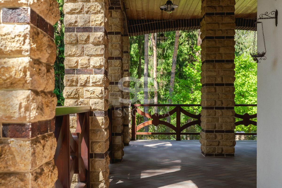 3-этажный коттедж 980 м² с отделкой