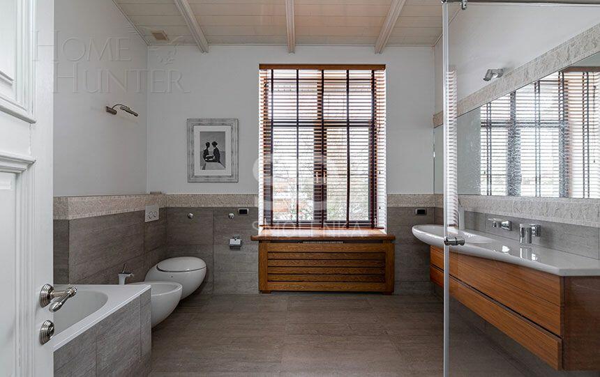 2-этажный коттедж 850 м² с отделкой