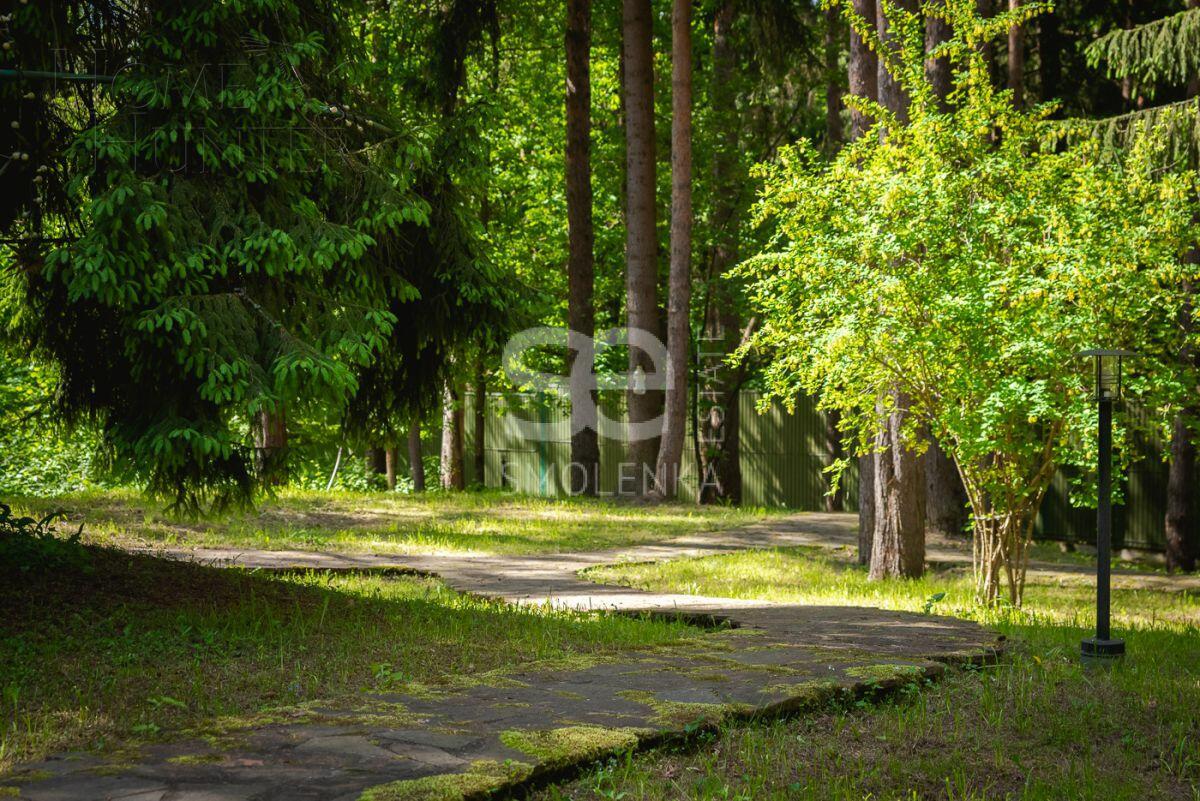 3-этажный коттедж 980 м² с отделкой