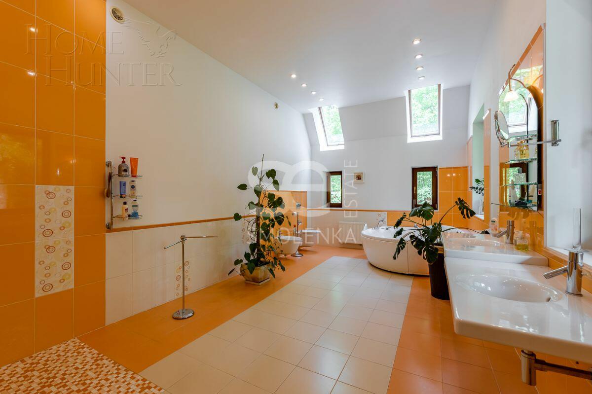 2-этажный коттедж 400 м² с отделкой