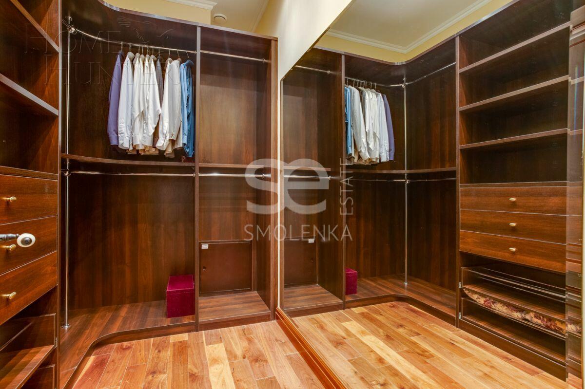 3-этажный коттедж 980 м² с отделкой