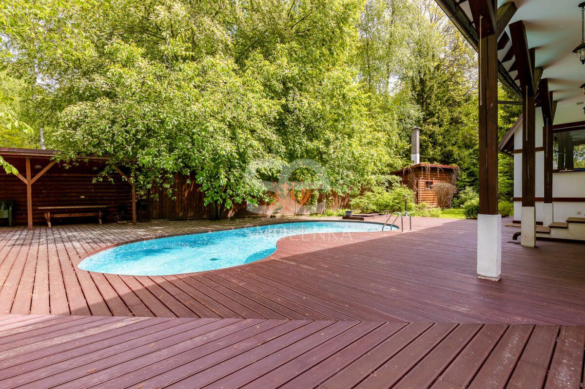 2-этажный коттедж 400 м² с отделкой