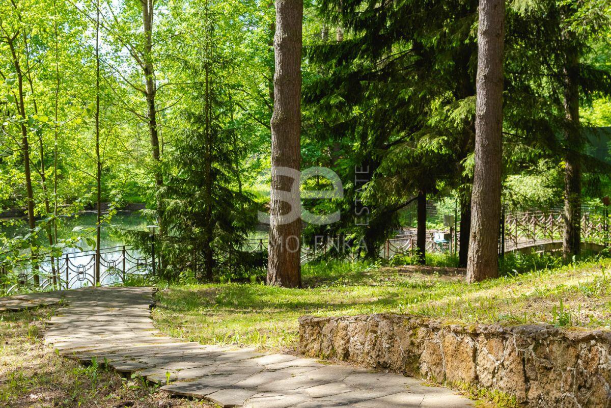 3-этажный коттедж 980 м² с отделкой