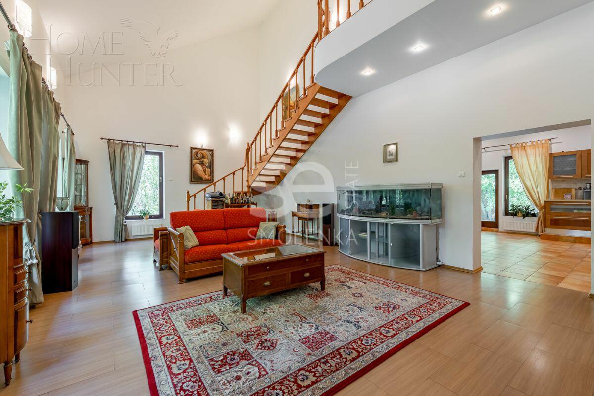 2-этажный коттедж 400 м² с отделкой