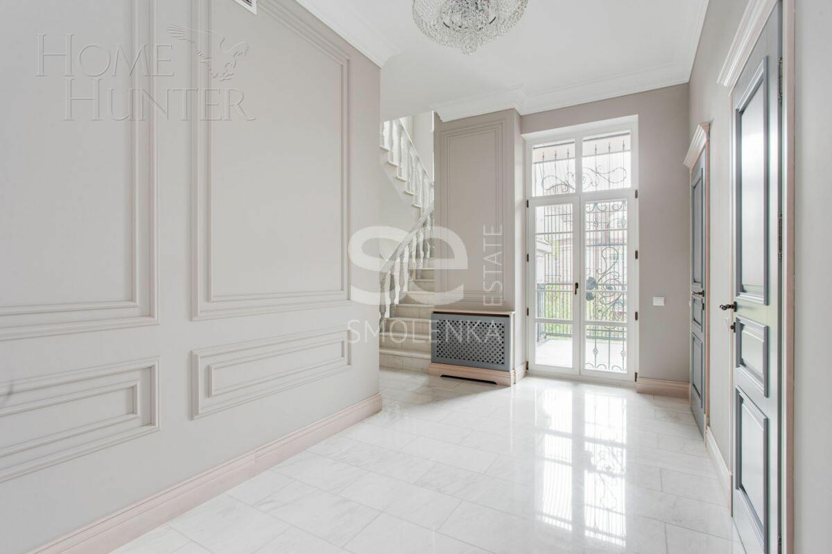 2-этажный таунхаус 345 м² с отделкой