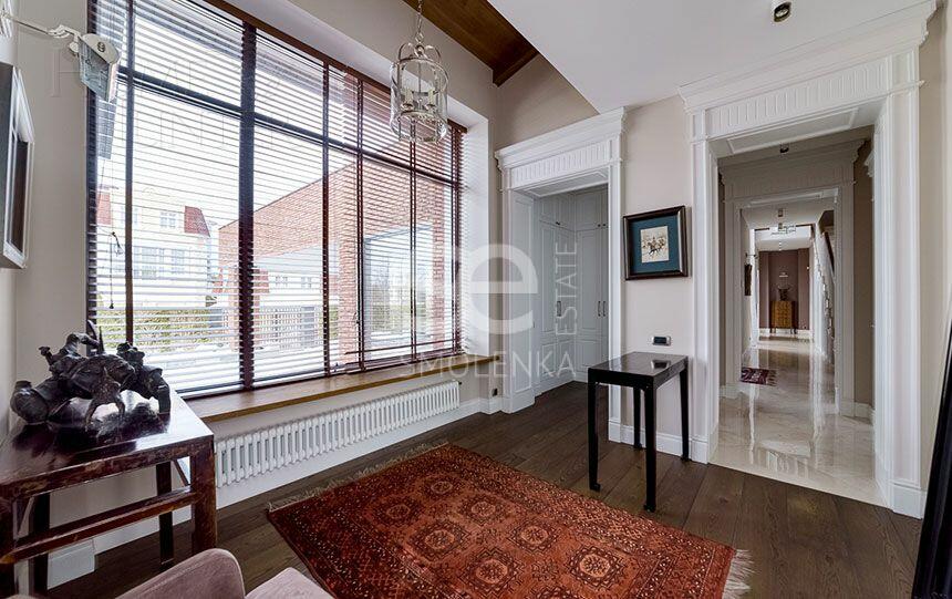 2-этажный коттедж 850 м² с отделкой