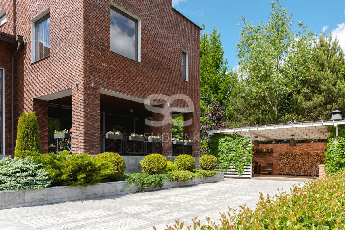 2-этажный коттедж 850 м² с отделкой