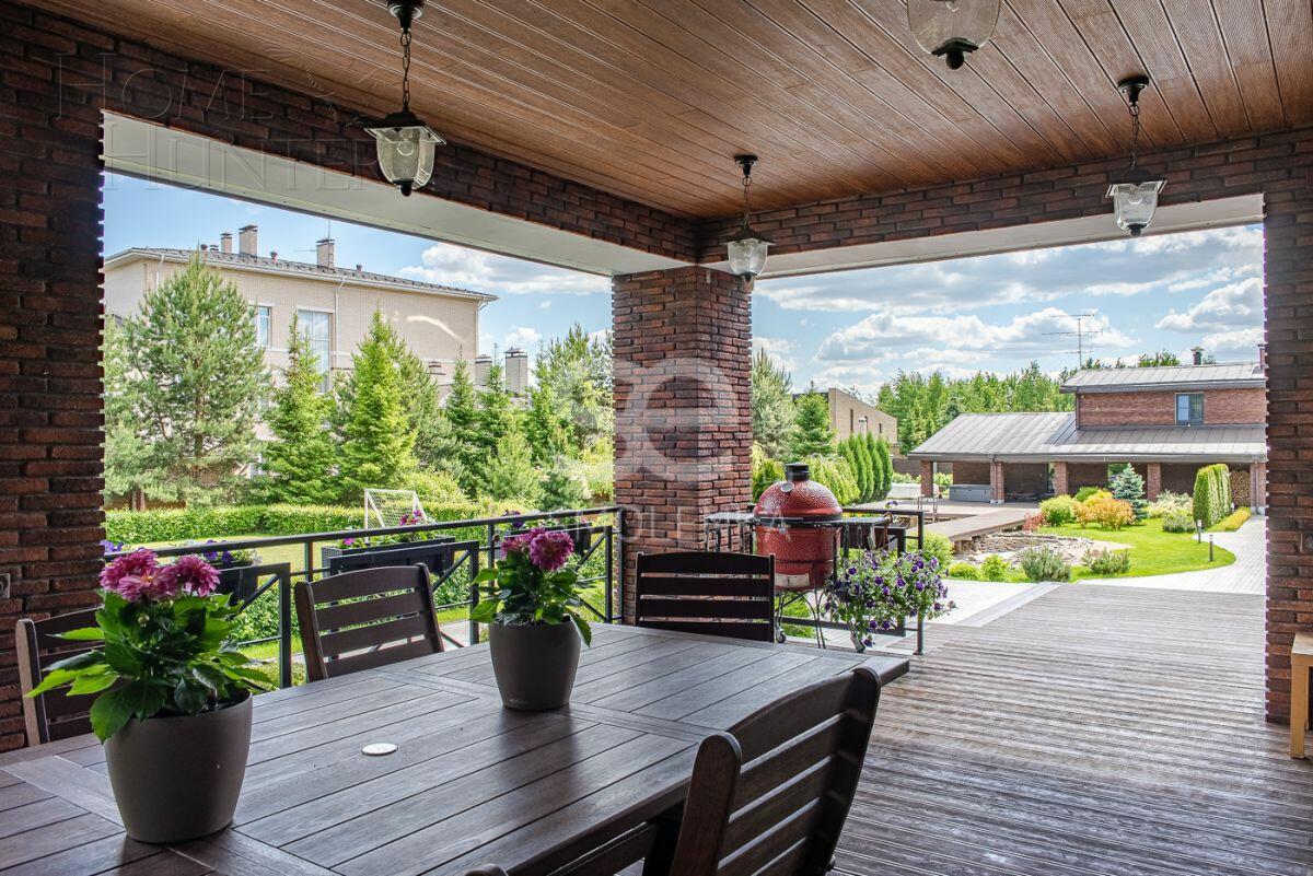 2-этажный коттедж 850 м² с отделкой