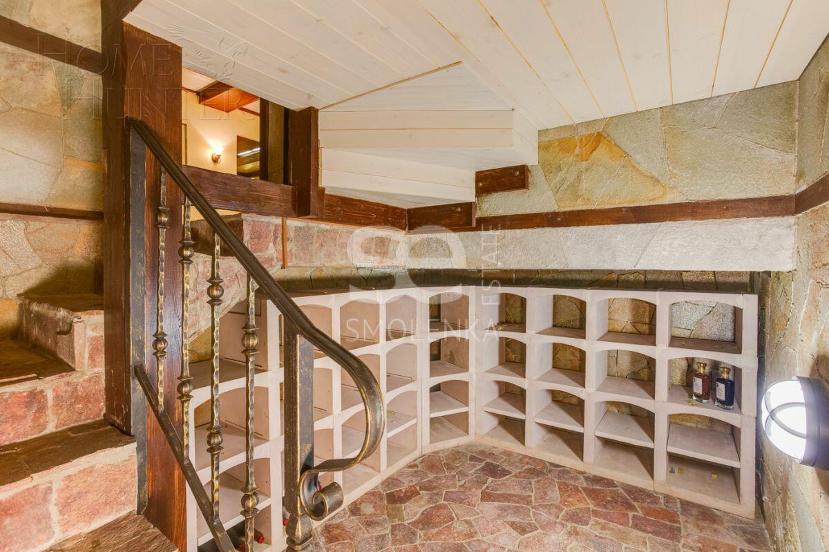 3-этажный коттедж 980 м² с отделкой