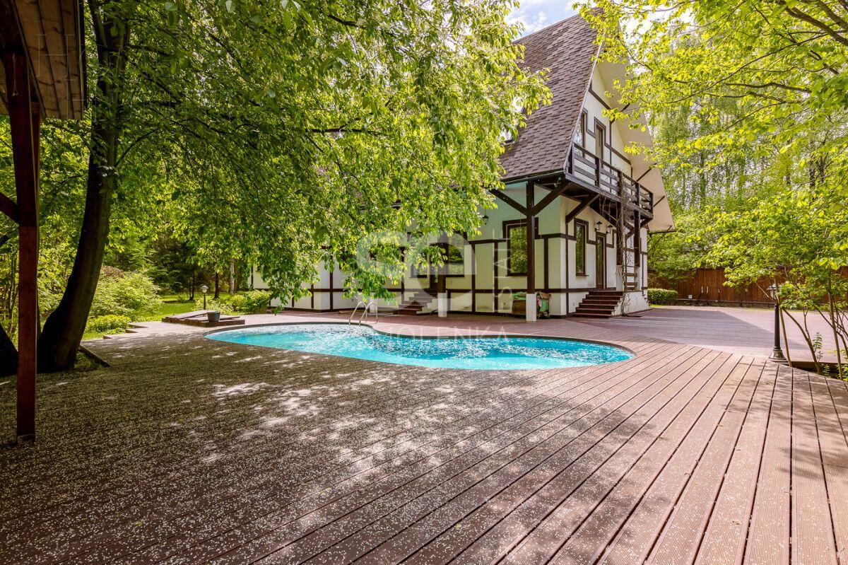 2-этажный коттедж 400 м² с отделкой