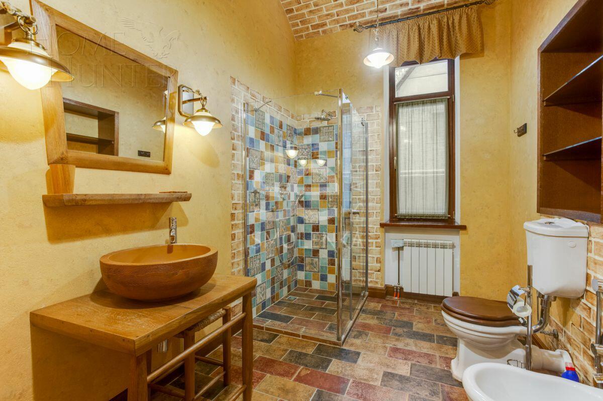 3-этажный коттедж 980 м² с отделкой