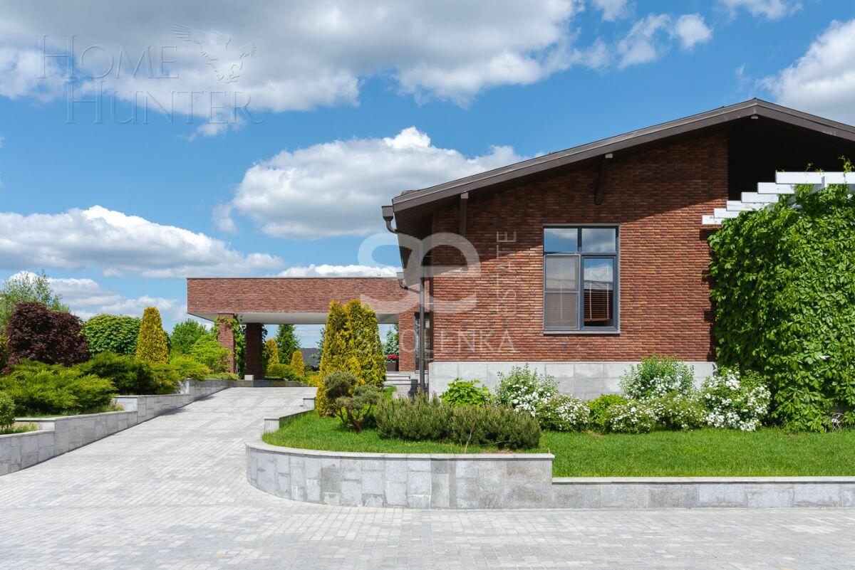 2-этажный коттедж 850 м² с отделкой