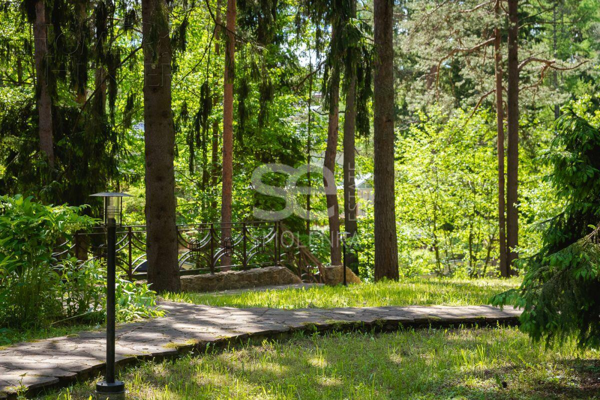 3-этажный коттедж 980 м² с отделкой