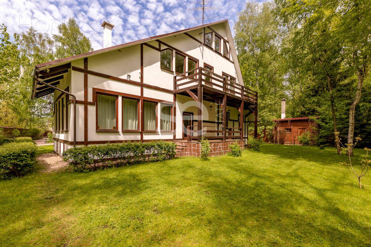 2-этажный коттедж 400 м² с отделкой