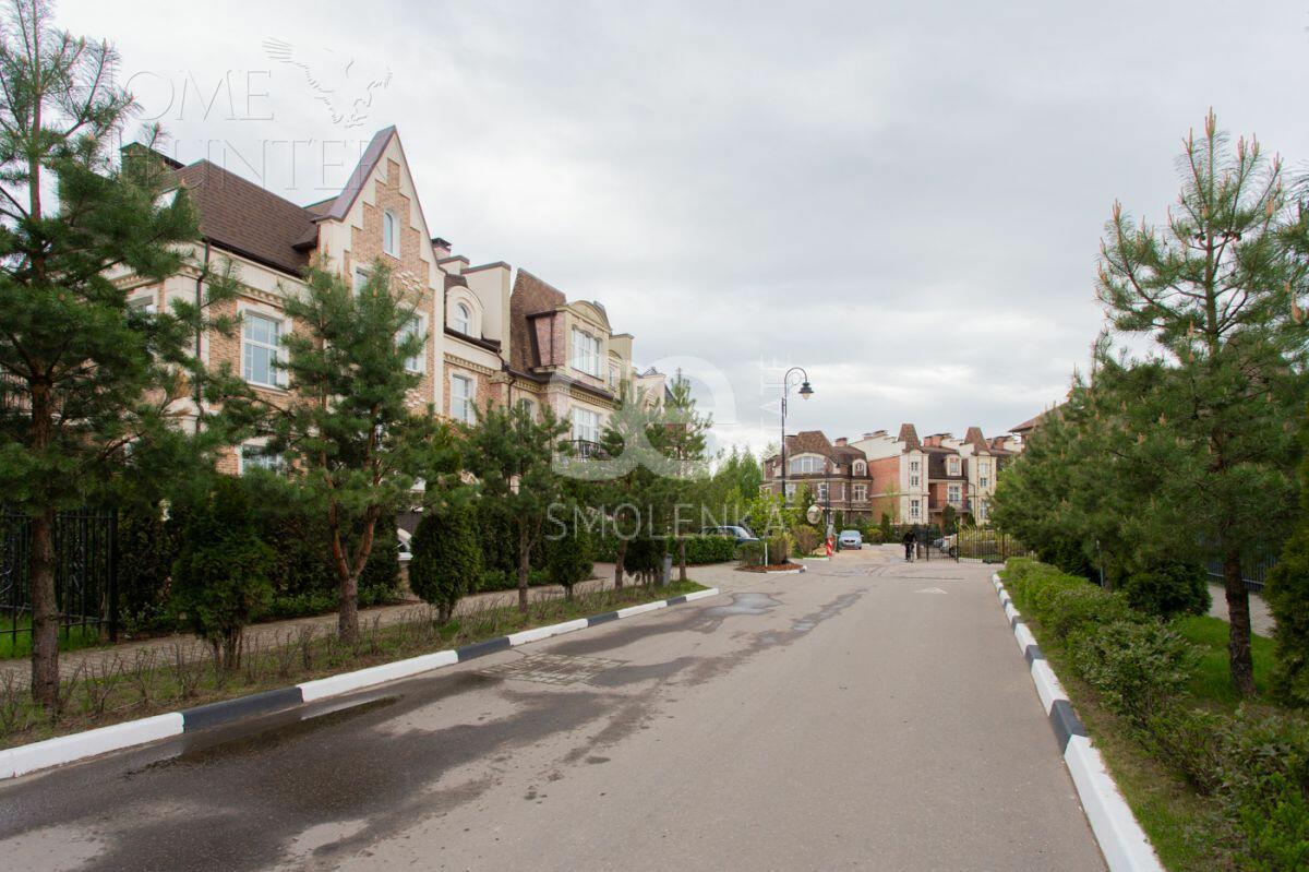 2-этажный таунхаус 345 м² с отделкой