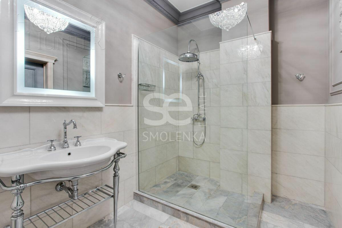 2-этажный таунхаус 345 м² с отделкой