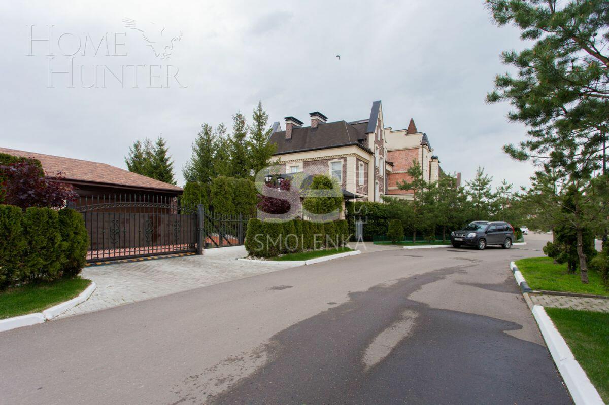 2-этажный таунхаус 345 м² с отделкой