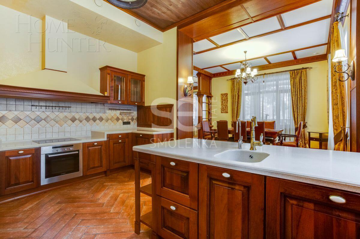 3-этажный коттедж 980 м² с отделкой