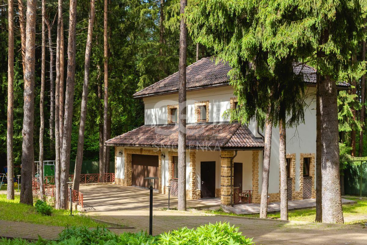 3-этажный коттедж 980 м² с отделкой