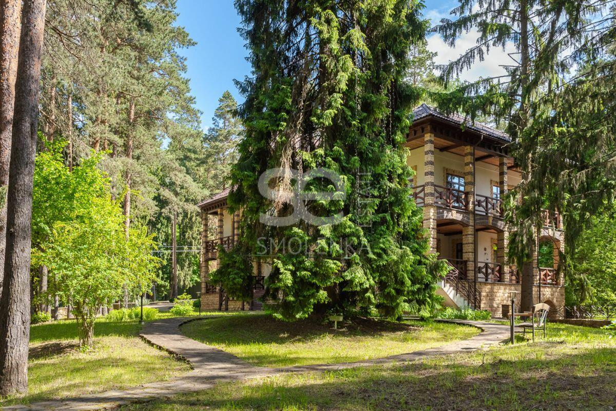 3-этажный коттедж 980 м² с отделкой