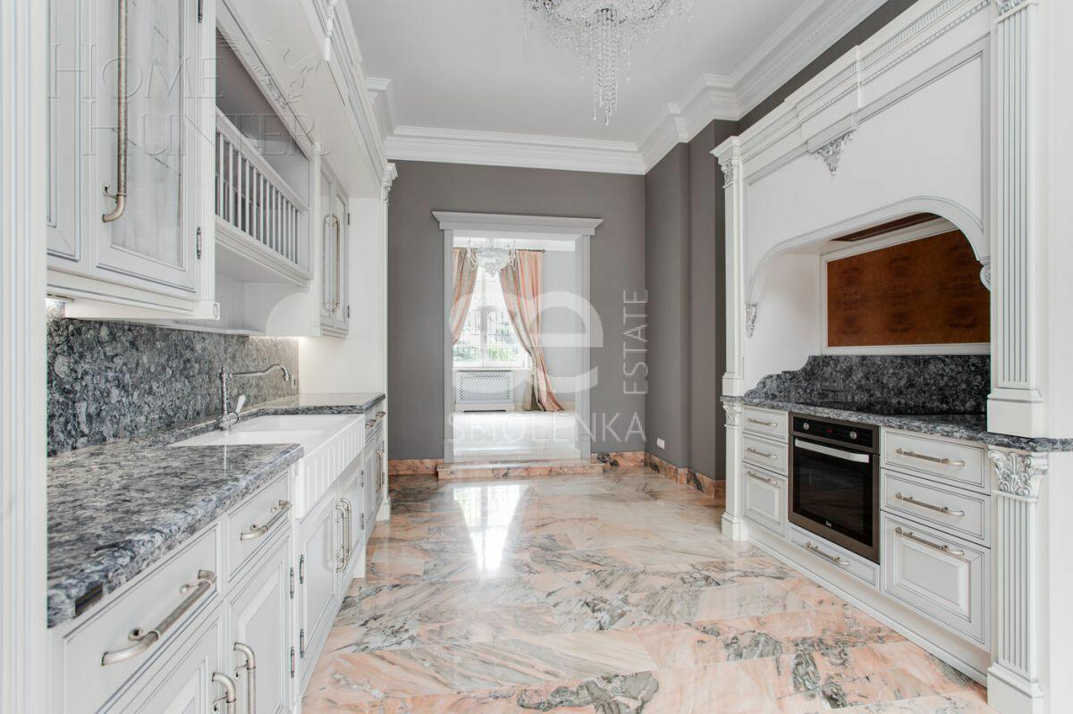 2-этажный таунхаус 345 м² с отделкой