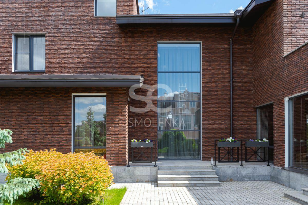 2-этажный коттедж 850 м² с отделкой