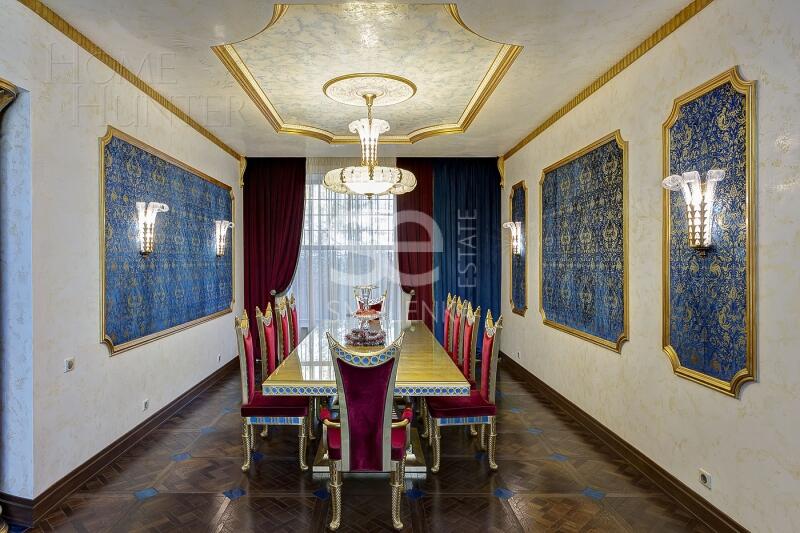 3-этажный коттедж 1 100 м² с отделкой