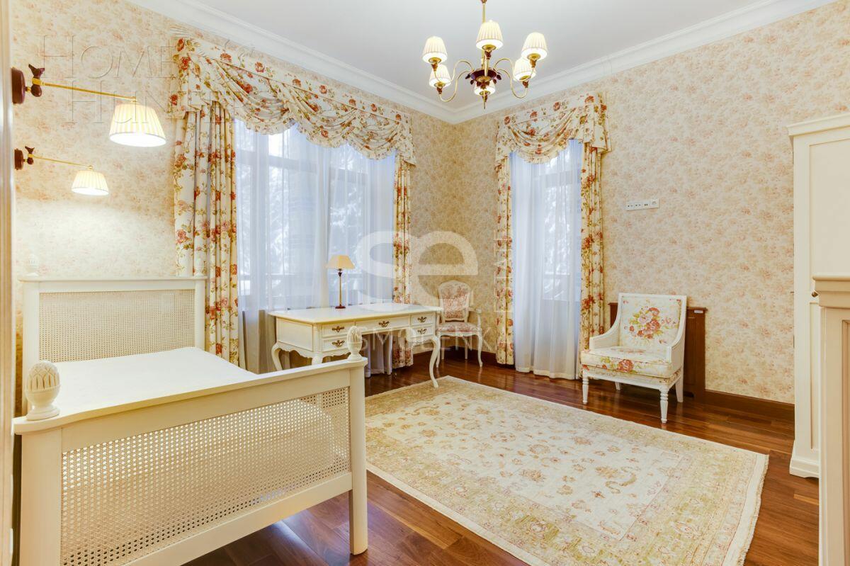 3-этажный коттедж 980 м² с отделкой