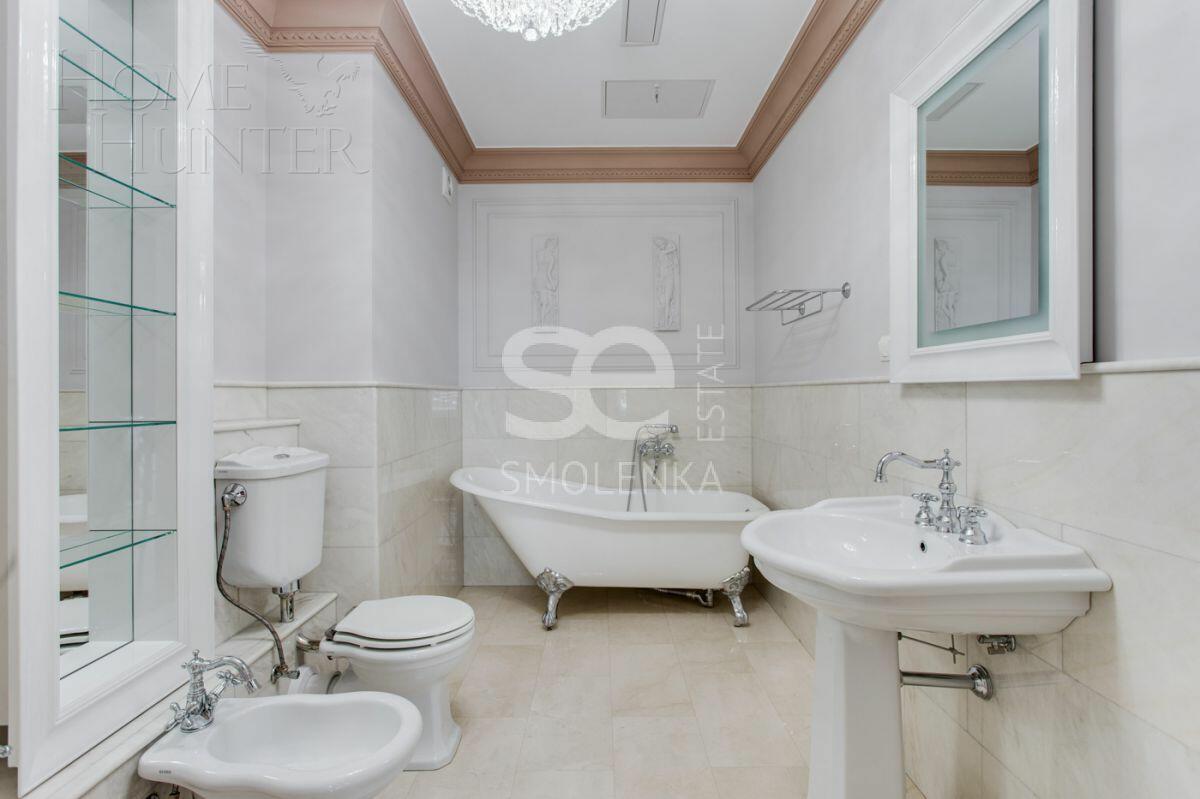 2-этажный таунхаус 345 м² с отделкой