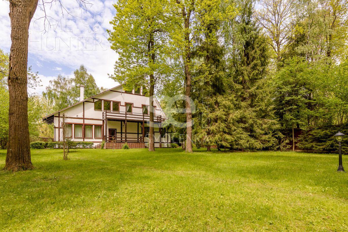 2-этажный коттедж 400 м² с отделкой