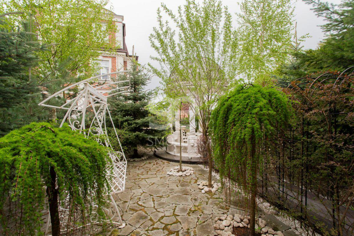 2-этажный таунхаус 345 м² с отделкой