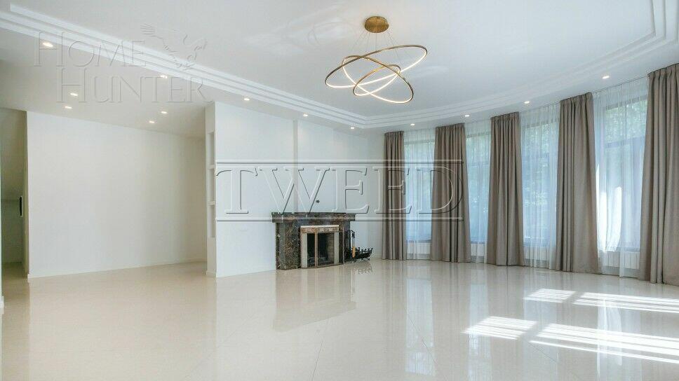 2-этажный коттедж 700 м² с отделкой