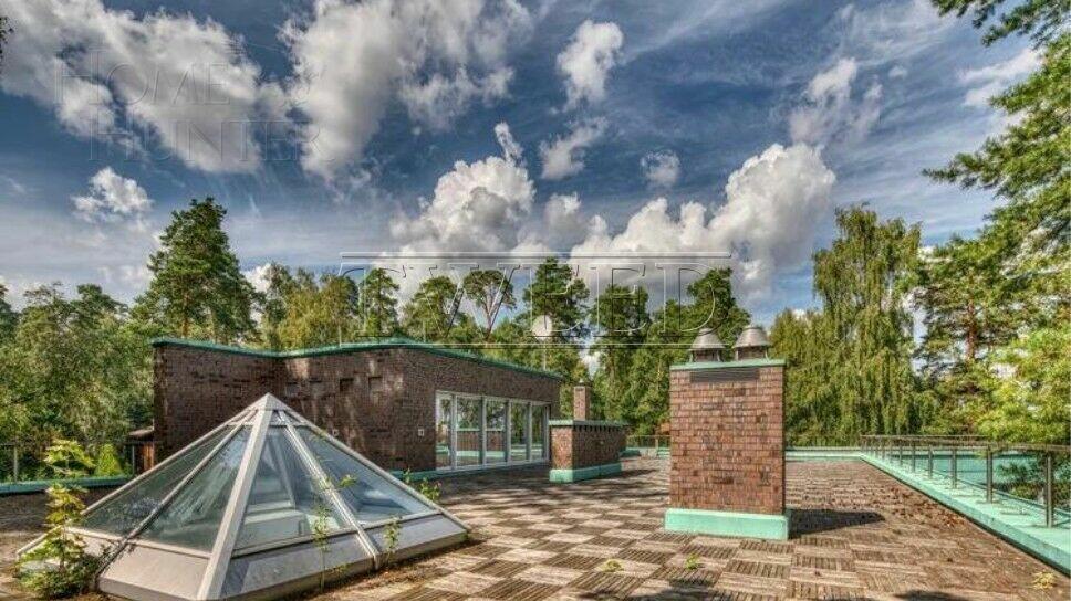 2-этажный коттедж 1 500 м² с отделкой