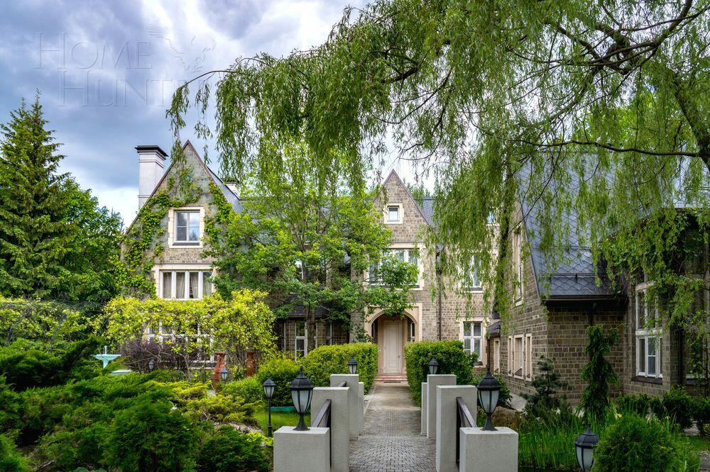 2-этажный коттедж 1 710 м² с отделкой