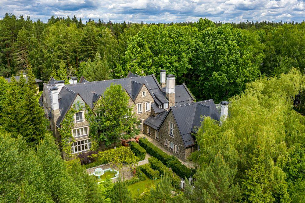 2-этажный коттедж 1 710 м² с отделкой