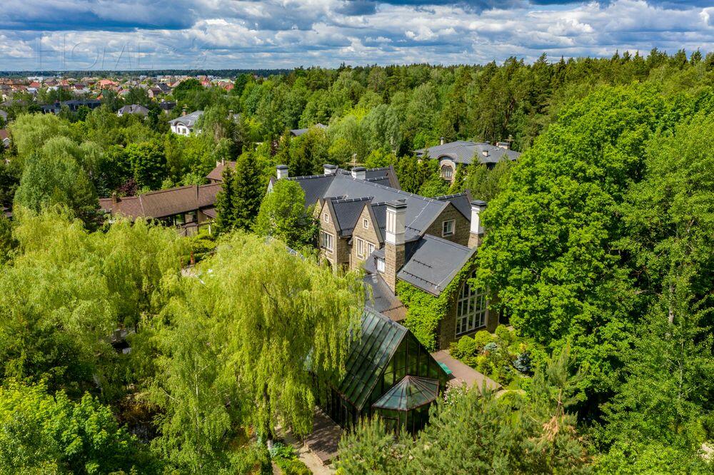 2-этажный коттедж 1 710 м² с отделкой