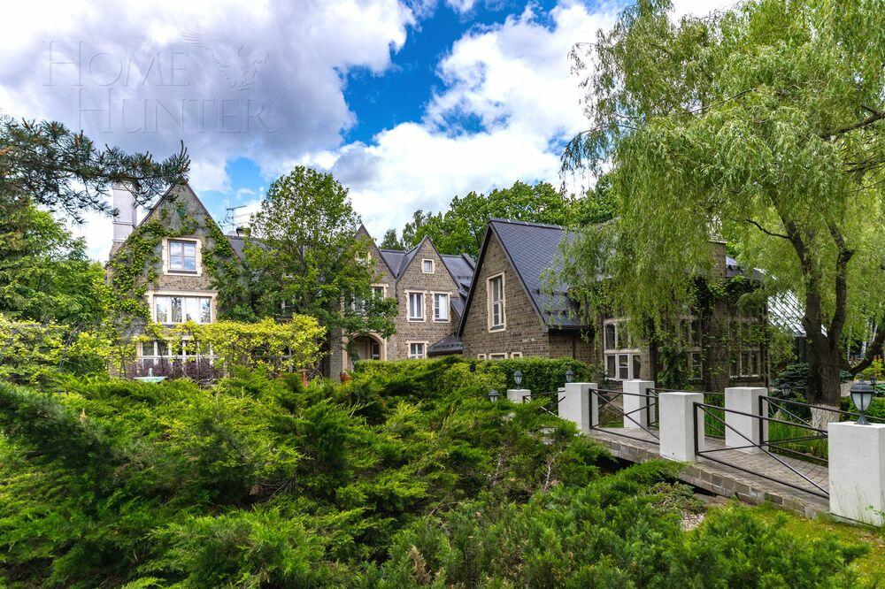 2-этажный коттедж 1 710 м² с отделкой