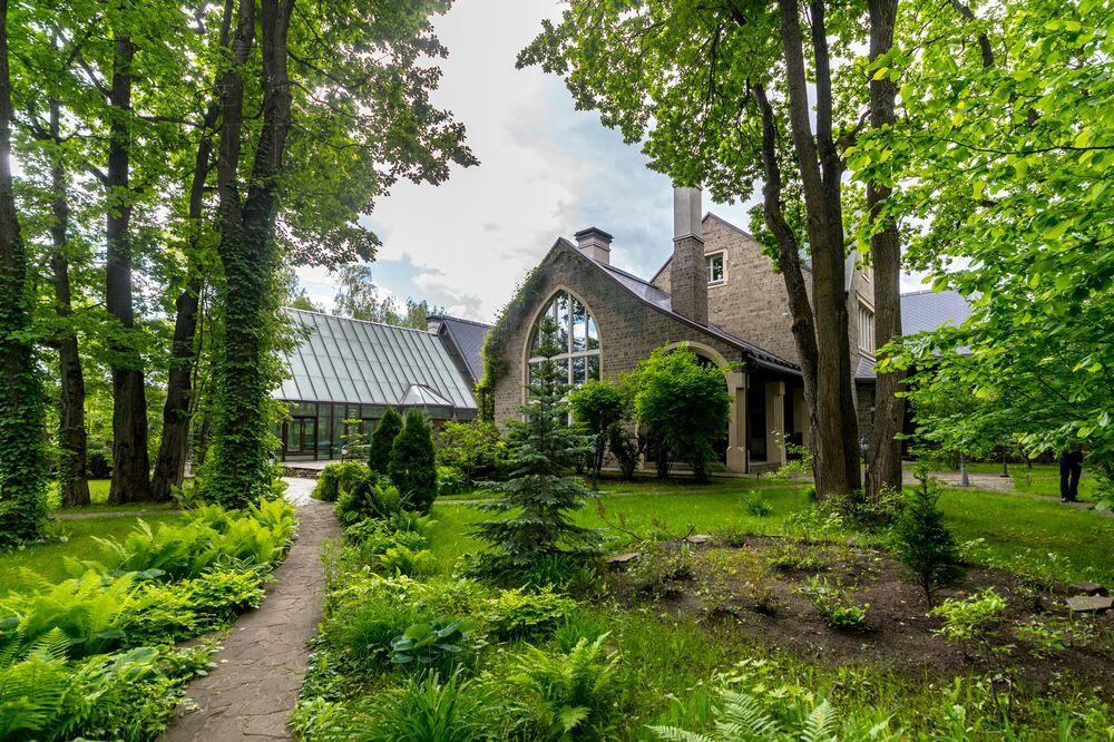 2-этажный коттедж 1 710 м² с отделкой