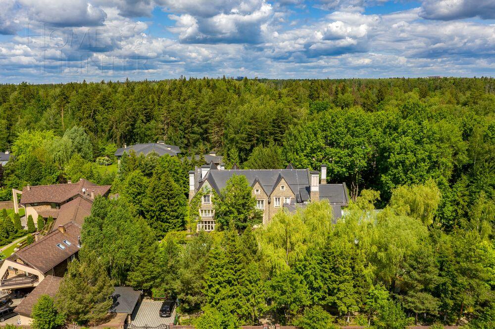 2-этажный коттедж 1 710 м² с отделкой