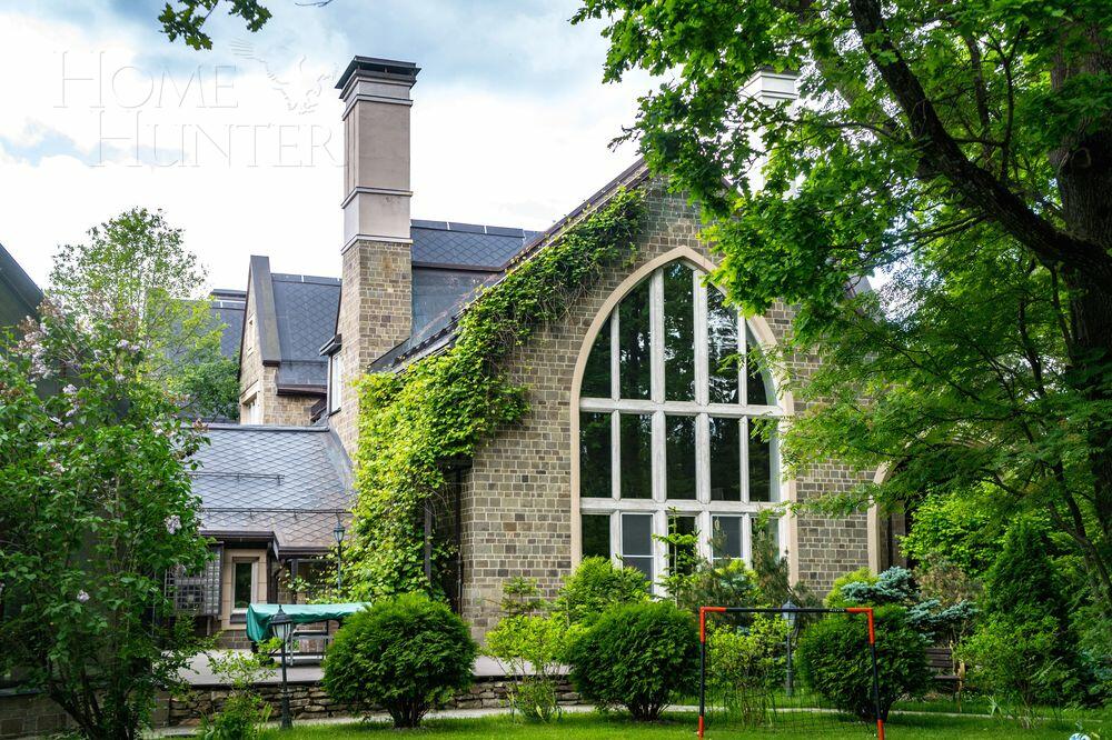 2-этажный коттедж 1 710 м² с отделкой