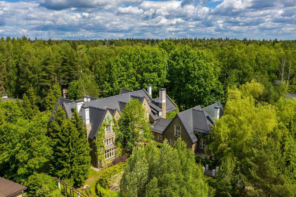 2-этажный коттедж 1 710 м² с отделкой