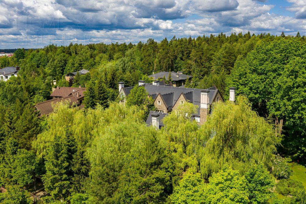 2-этажный коттедж 1 710 м² с отделкой