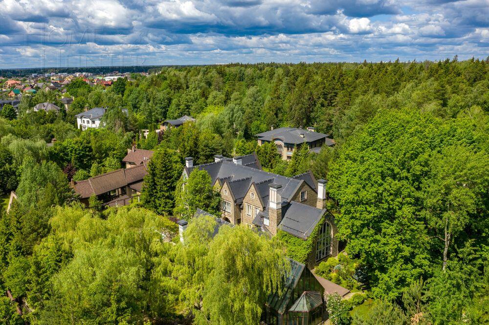 2-этажный коттедж 1 710 м² с отделкой