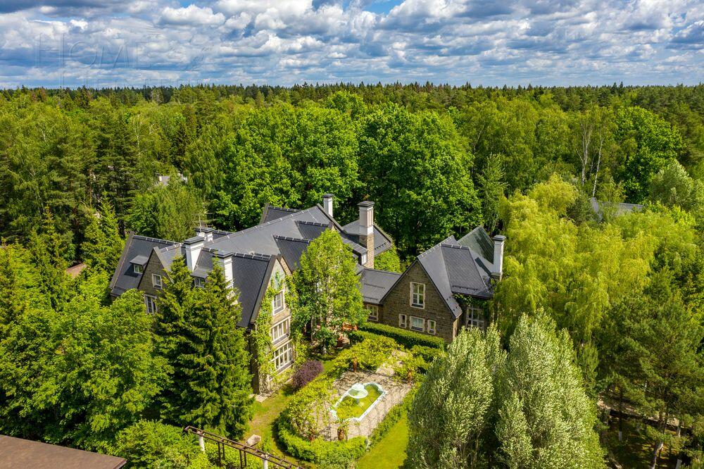 2-этажный коттедж 1 710 м² с отделкой