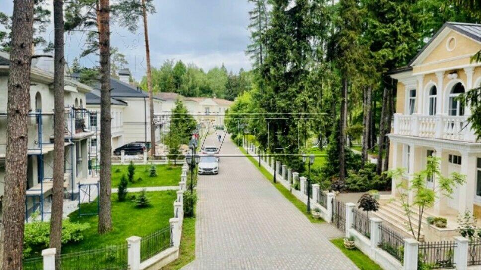 2-этажный коттедж 730 м² без отделки