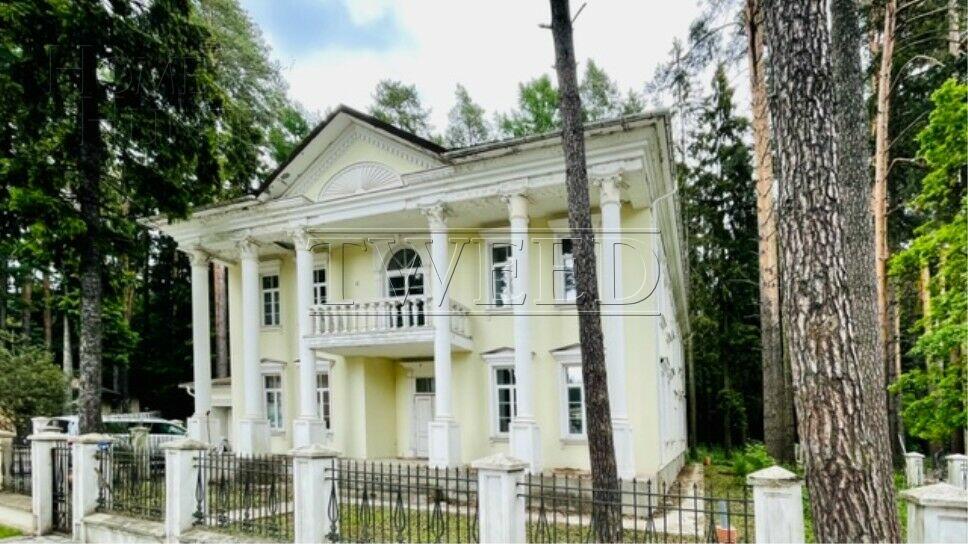 2-этажный коттедж 730 м² без отделки