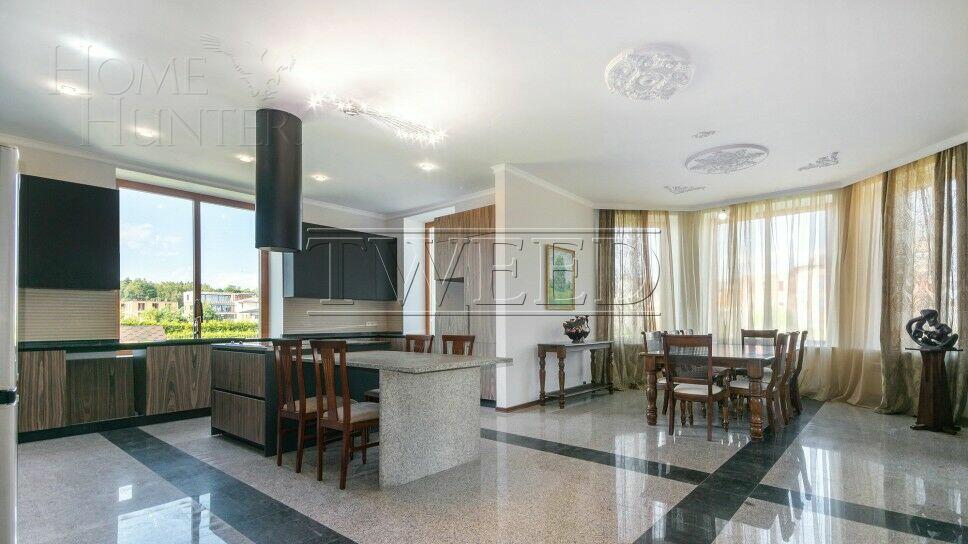 2-этажный коттедж 750 м² с отделкой