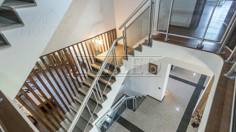 2-этажный коттедж 750 м² с отделкой